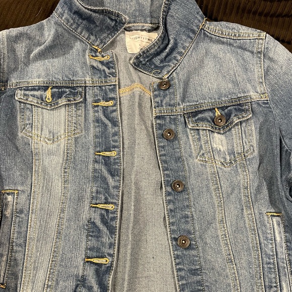 Women’s Jean Jacket - Picture 3 of 3